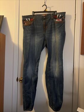 Akademiks Jeans Men’s Size 40 Embroidered Graffiti